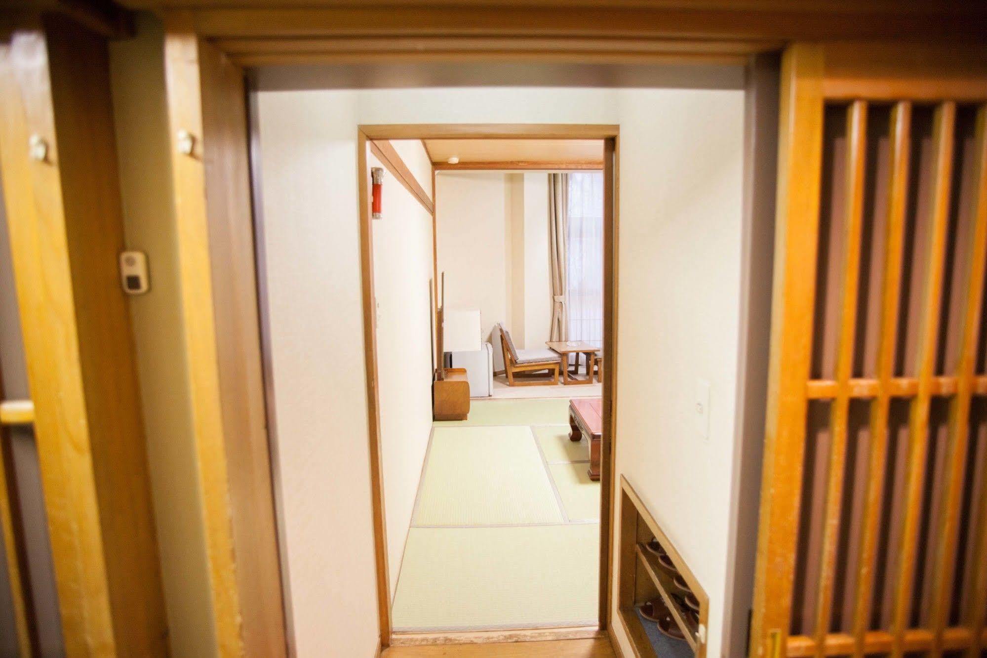 Nakamuraya Ryokan Sapporo Buitenkant foto