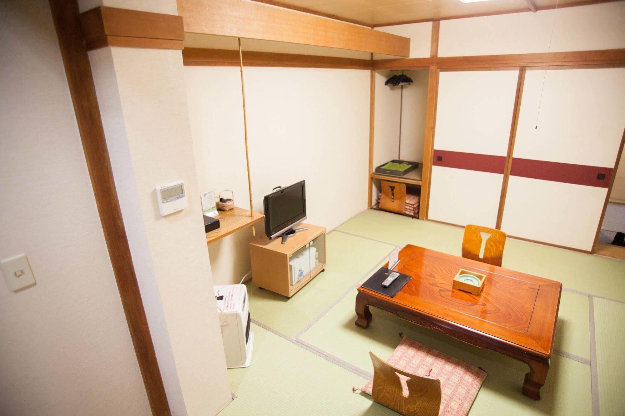 Nakamuraya Ryokan Sapporo Buitenkant foto